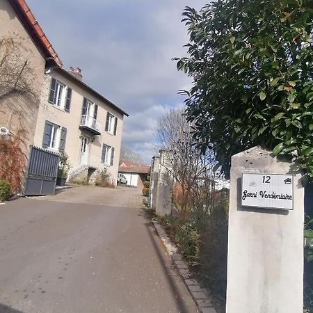 Mini Garni Vendemiaire Apartment Vesoul Bagian luar foto