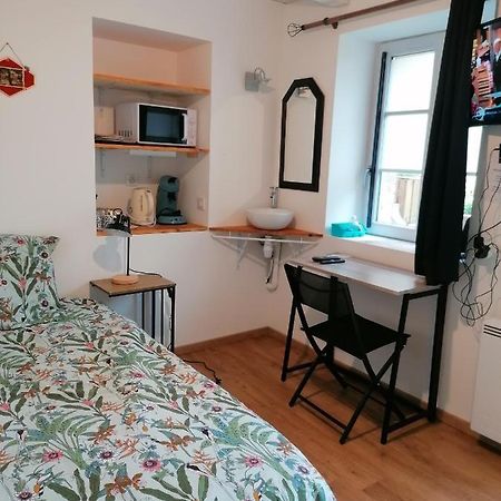 Mini Garni Vendemiaire Apartment Vesoul Bagian luar foto